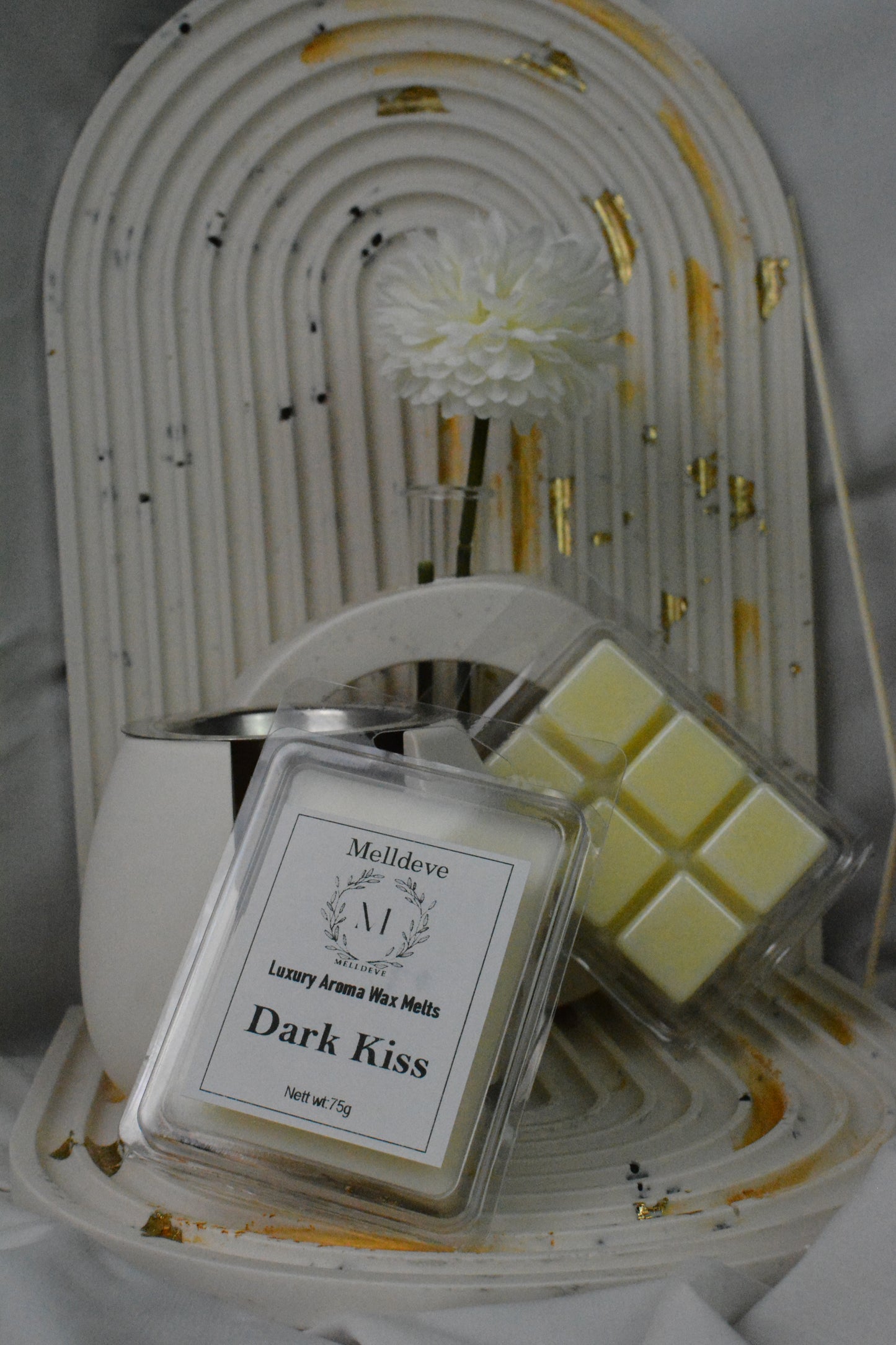 Melldeve Luxury Wax Melt - Dark Kiss